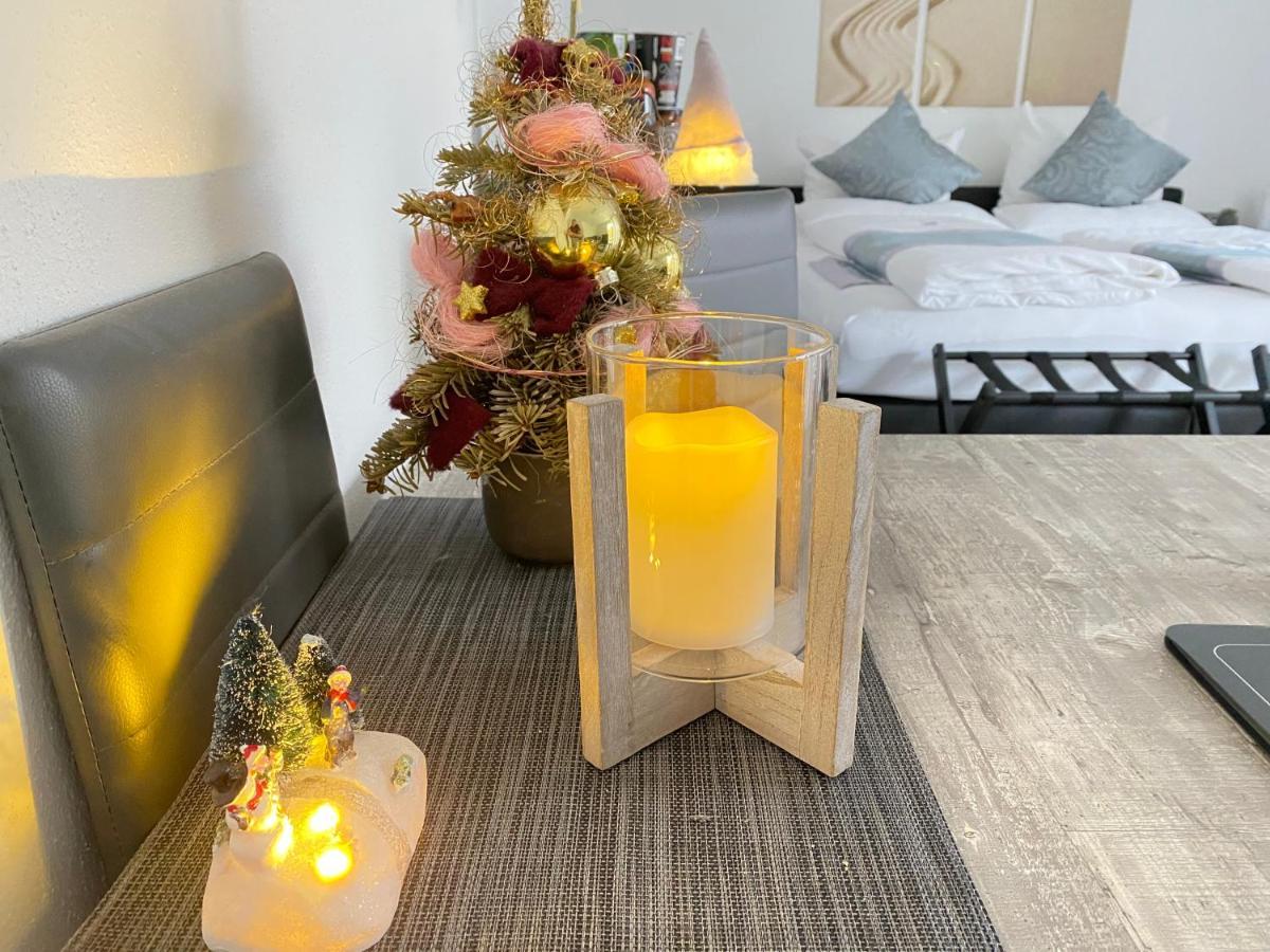 1,5 Zimmer Apartment In S-Bahn Naehe, 35 Qm, Max 4 Pers, Zentral, Private Terasse, Internet 250 Mbit غارتنغن المظهر الخارجي الصورة